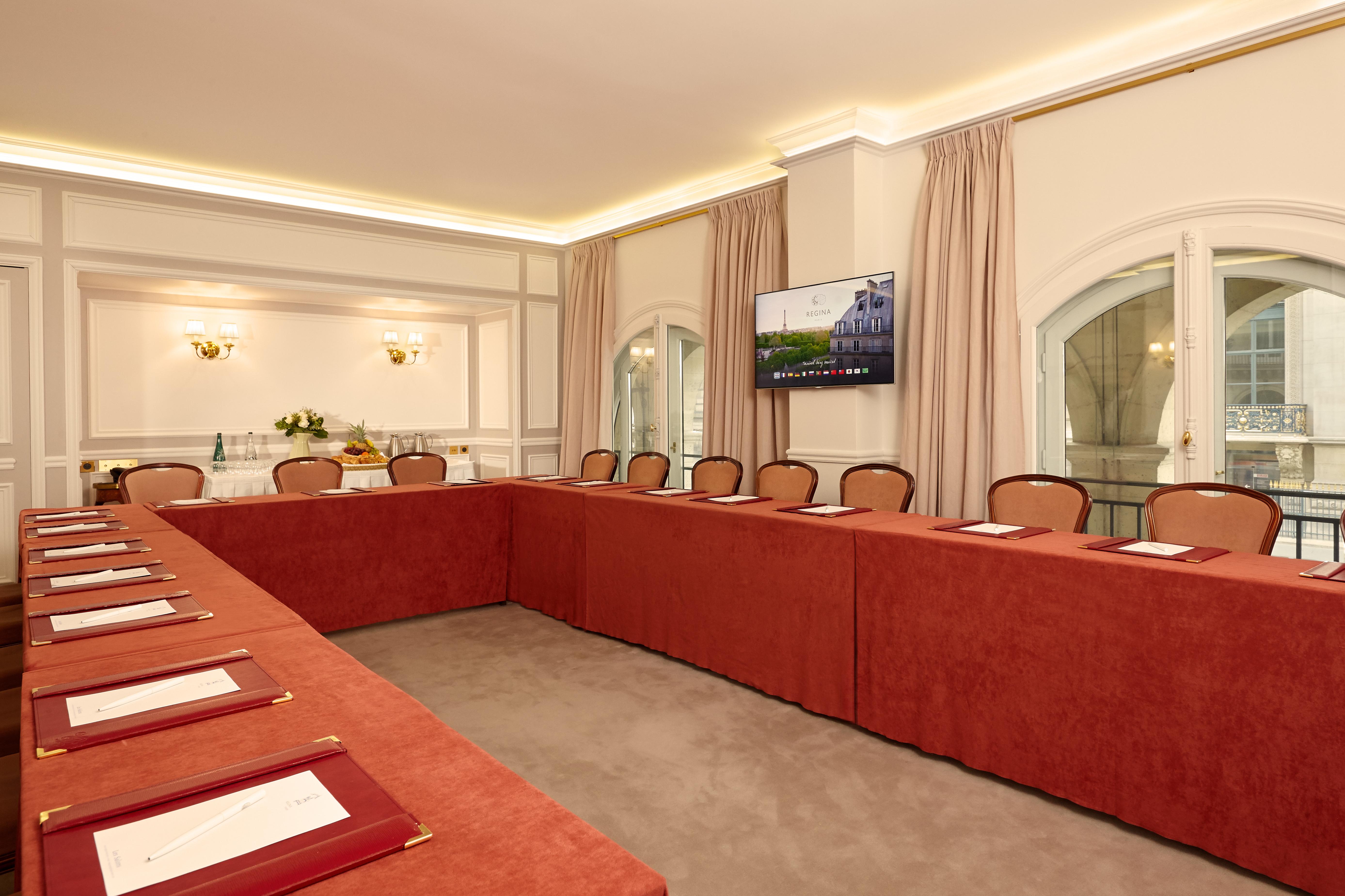 Hotel Regina Louvre Paris Exterior foto Meeting room