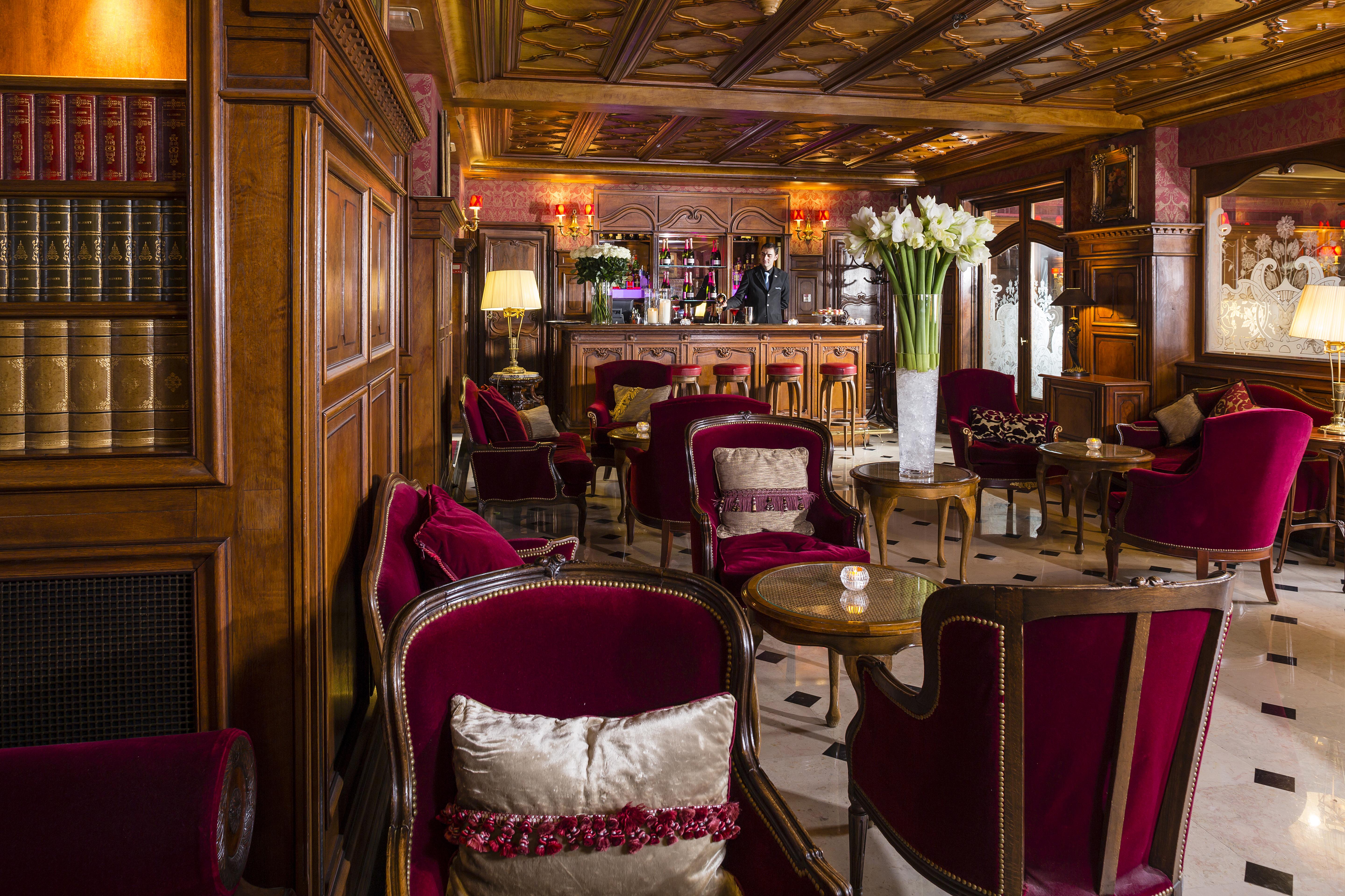 Hotel Regina Louvre Paris Exterior foto The bar at the Hotel de Crillon