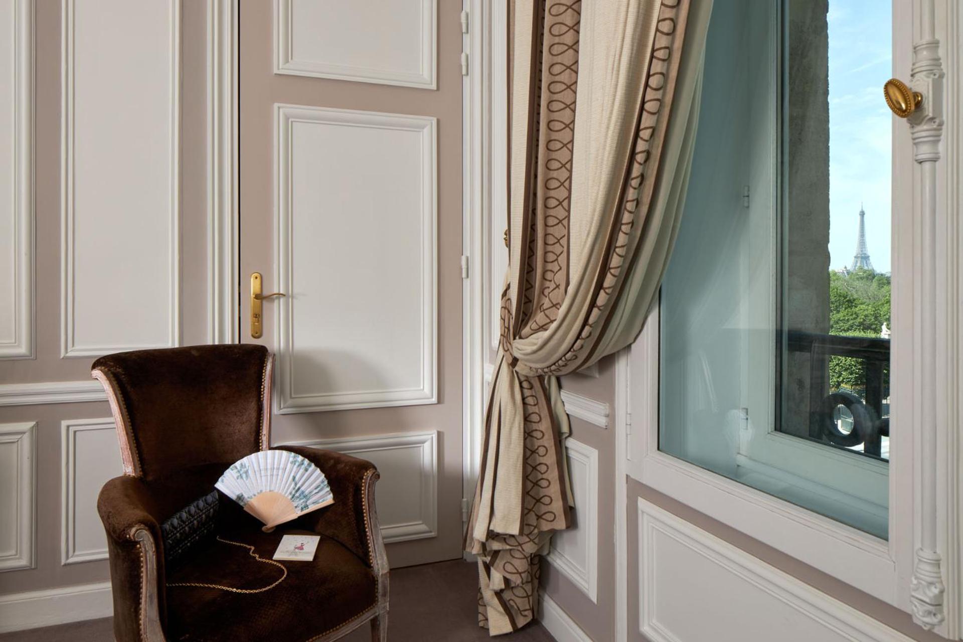 Hotel Regina Louvre Paris Exterior foto Curtain